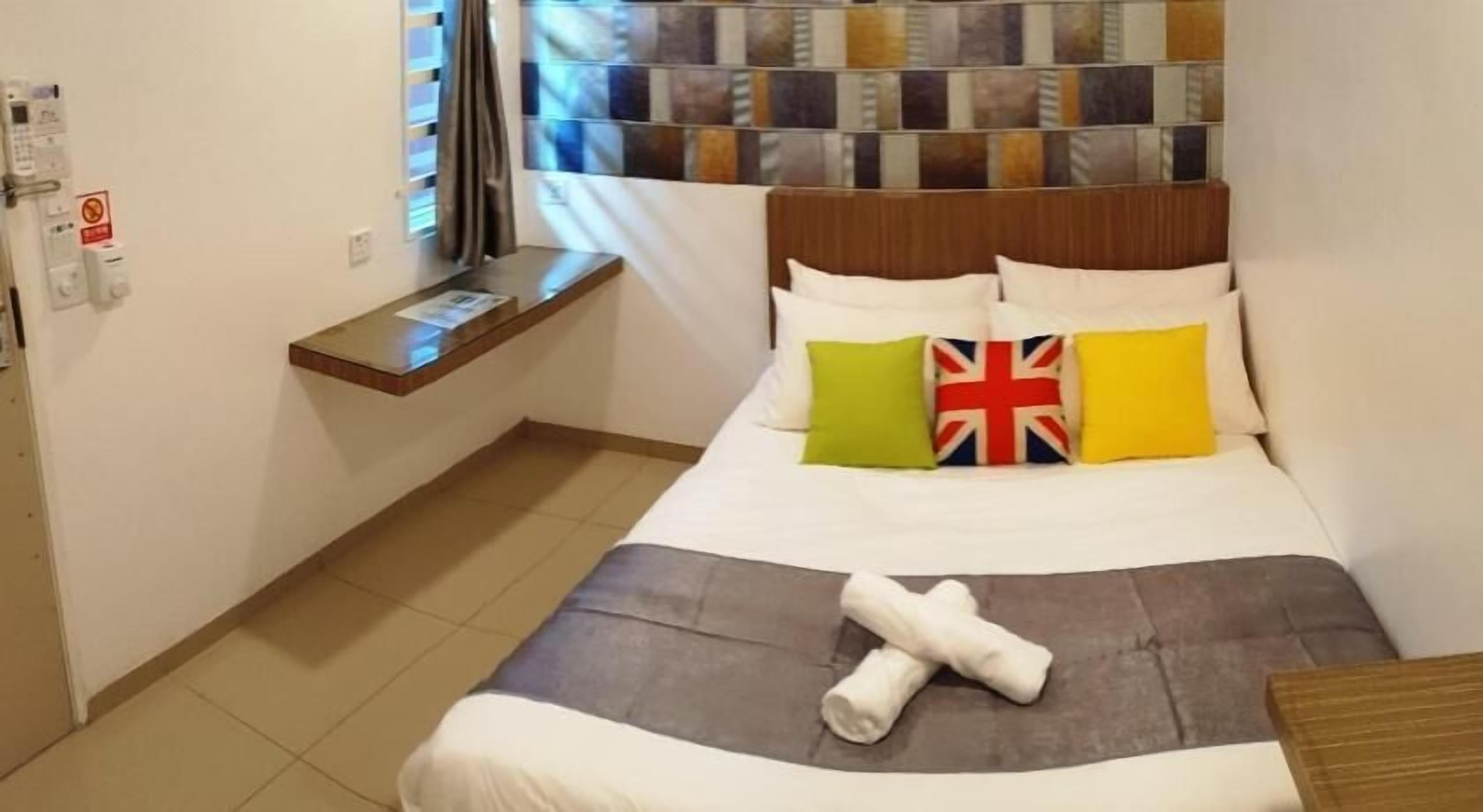 Ferros/tábuas de passar roupa, Wi-Fi de cortesia, roupa de cama