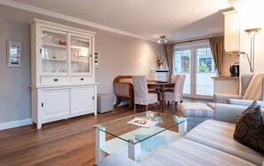 Unclassified image, 3 of 26, button - Günzburg Nr. 3 - Ferienwohnung im Landhausstil mit 2 Zimmern auf ca. 60 m², für Max. 4 Personen (Sylt)