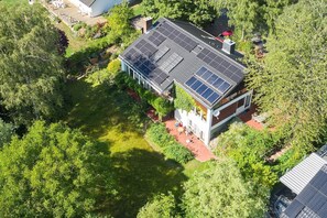 Unclassified image, 3 of 16, button