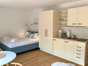 1 bedroom, iron/ironing board, WiFi