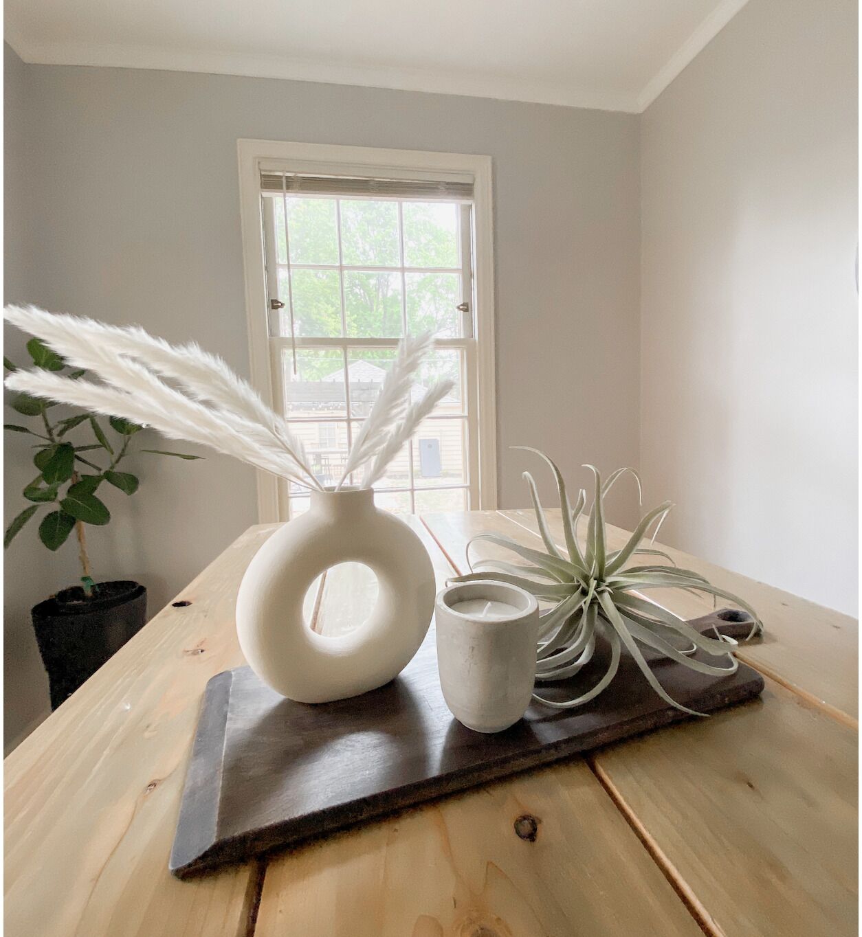 Modern C St Home Fully Equipped for Work & Play