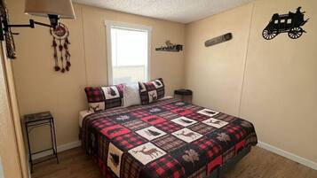 2 bedrooms, WiFi, bed sheets