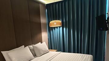 Premium studio suite | Luxe beddengoed, een bureau, een laptopwerkplek, gratis wifi