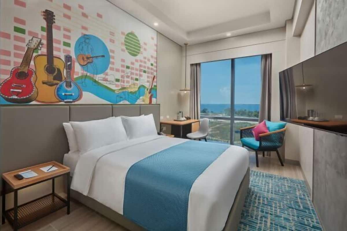 Donzen dekbedden, een minibar, een bureau, gratis babybedden