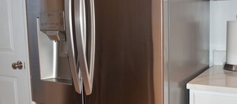 Hartman Casita! Quiet neighborhood.1 king Bed!