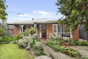 Exterior - Point Lonnie Gem (Point Lonsdale)