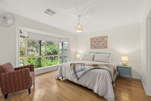 4 bedrooms, WiFi - Point Lonnie Gem (Point Lonsdale)