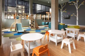 Children's area - Airy Redmond 1BR w/ Gym & BBQ, nr Town Center, by Blueground (Seattle)