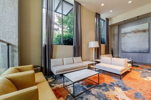 TV, stereo - Airy Redmond 1BR w/ Gym & BBQ, nr Town Center, by Blueground (Seattle)