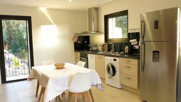 Réfrigérateur, micro-ondes, four, lave-vaisselle