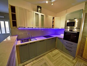Fridge, microwave, oven, dishwasher