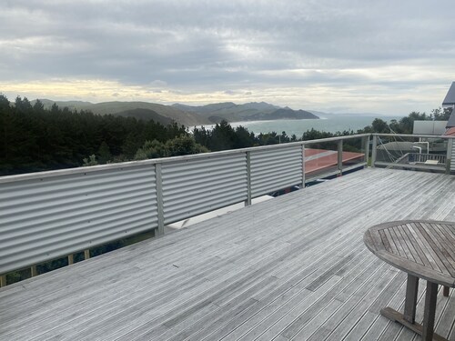 Modern Beach house sleeps up to 8