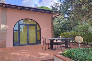 Outdoor dining - Tuscany Escape with Pool (Gambassi Terme (FI))