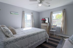 2 chambres, fer et planche à repasser, Wi-Fi gratuit, draps fournis