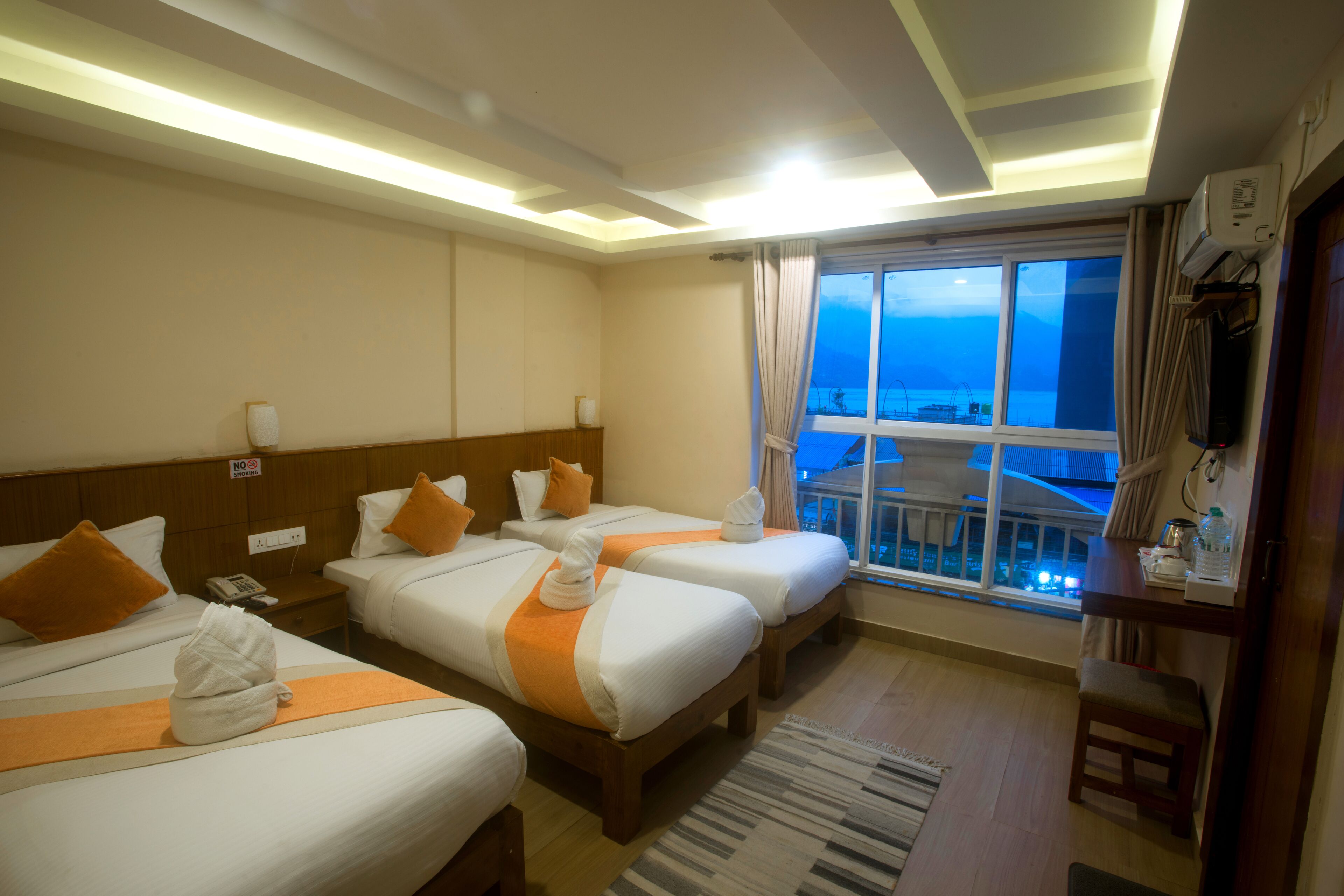 Deluxe Triple Room | Free WiFi, bed sheets