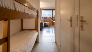 1 bedroom, bed sheets - Cozy 2-room flat, 4 guests, near slopes, garage (La Clusaz)