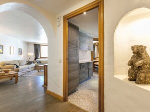 Interior - Luxury Apartment in Central Val-d'Isère with Direct Slope Access (Val-d'Isère)