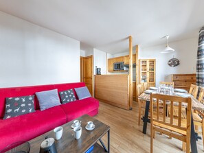 TV, DVD player - Apartment with Southwest balcony, garage, pets allowed (Val-d'Isère)