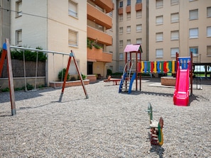 Children’s area - Seaside Apartment with Wi-Fi and Parking - Torredembarra (Torredembarra)