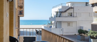 Torredembarra: Family apartment for 6 near the beach