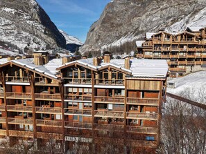 Exterior - Elegant apartment in Val-d'Isère with balcony, parking, wifi (Val-d'Isère)