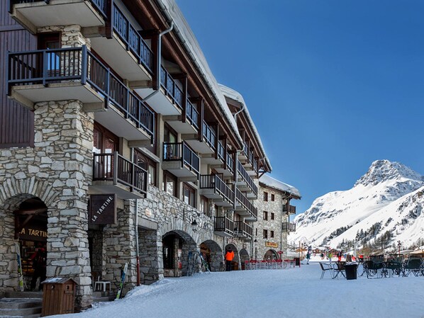 Unclassified image, 1 of 16, button - Charming Studio with Parking, Ski-In/Ski-Out in Central Val-d'Isère (Val-d'Isère)