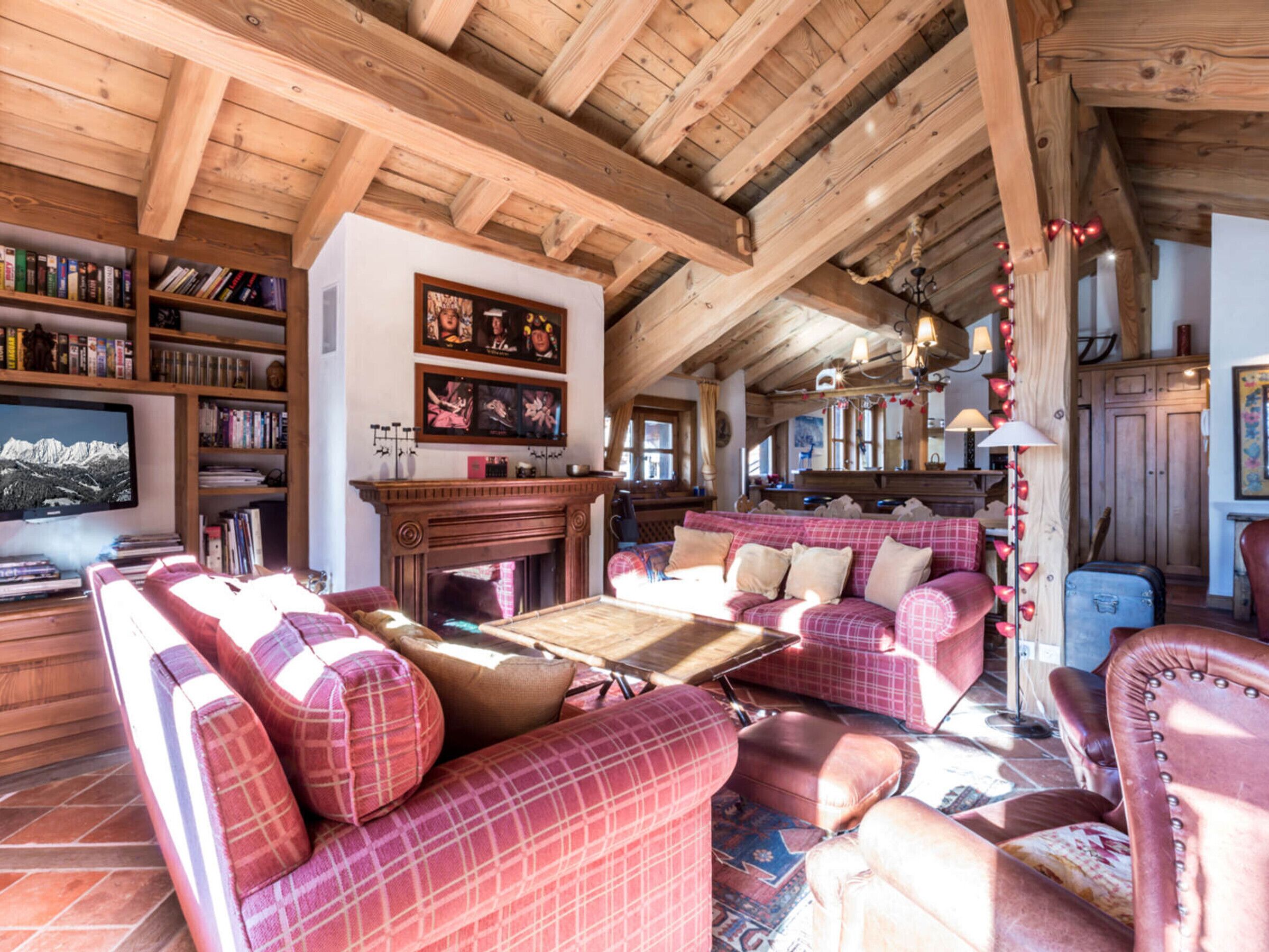 TV, fireplace, DVD player