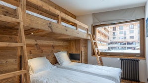 Unclassified image, 2 of 20, button - Luxury Chalet Apartment, Ski-In/Ski-Out, Val-d’Isère (Val-d'Isère)