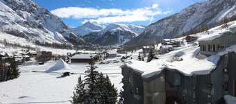 Ski-in/ski-out apartment 6 ppl, Wifi, Pets allowed