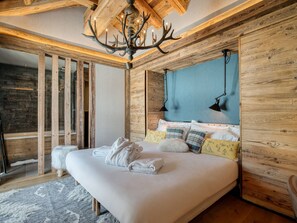 5 soverom, skrivebord, wi-fi (inkludert) og sengetøy