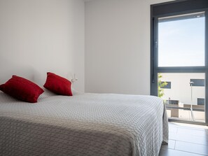 2 quartos, Wi-Fi de cortesia, roupa de cama