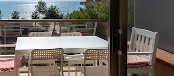 Family Apartment with Pool by the Sea