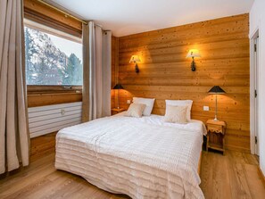 2 bedrooms, free WiFi, bed sheets - Ski-in/ski-out apartment with south terrace and parking in Val-d'Isère (Val-d'Isère)