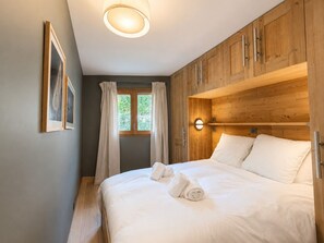 3 chambres, bureau, Wi-Fi gratuit