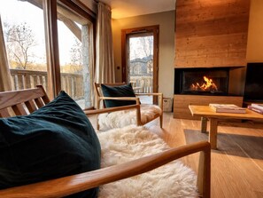 Fernseher, Kamin