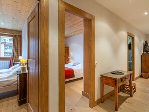 2 bedrooms, free WiFi, bed sheets