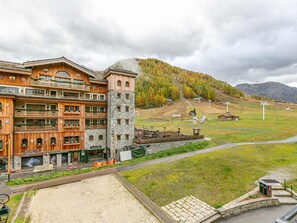 Exterior - Modern renovated apartment facing the slopes with full amenities (Val-d'Isère)