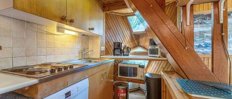 Fridge, microwave, dishwasher, coffee/tea maker