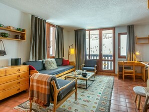 TV, DVD player - 5-room apartment with terrace and WIFI (Val-d'Isère)