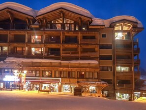 Exterior - Modern Studio with Balcony, Ski-In/Ski-Out, and Free WiFi in Val-d'Isère (Val-d'Isère)