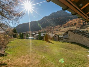 Property grounds - Duplex apartment for 5 with wifi and parking in Val-d'Isère (Val-d'Isère)