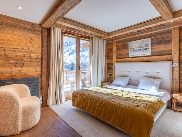 4 bedrooms, free WiFi, bed sheets