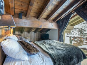 4 bedrooms, free WiFi, bed sheets