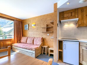 Interior - South-facing studio at the slopes in La Daille, pets allowed (Val-d'Isère)
