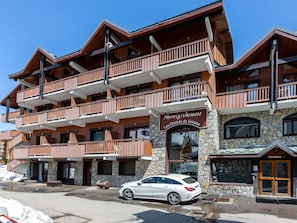 Exterior - Charming, Fully Renovated Apartment with High-Quality Amenities, Ideal Location in Val-d'Isère (Val-d'Isère)