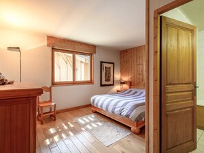 3 chambres, accès au Wi-Fi (inclus), literie fournie