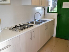 Fridge, microwave, oven, coffee/tea maker