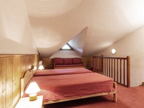 2 bedrooms, free WiFi, bed sheets