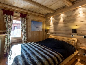 2 bedrooms, free WiFi, bed sheets - Charming Top-Floor Apartment with Fireplace in Cozy Residence, Val-d'Isère (Val-d'Isère)