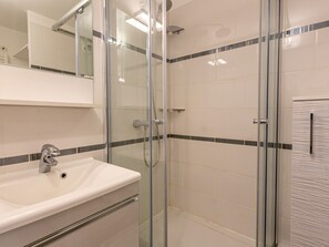 Hair dryer, towels - Renovated studio with balcony, parking and near slopes in Val-d'Isère (Val-d'Isère)